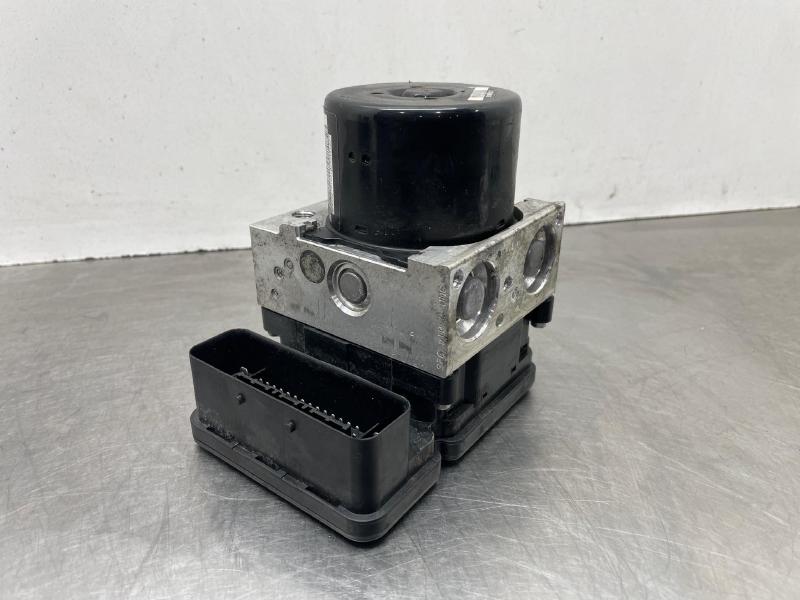 2011-2014 Volkswagen Jetta ABS Anti-Lock Brake Pump Module Assembly