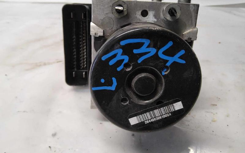 2011-2016 Cadillac SRX ABS Pump Assembly W/O Adaptive Cruise