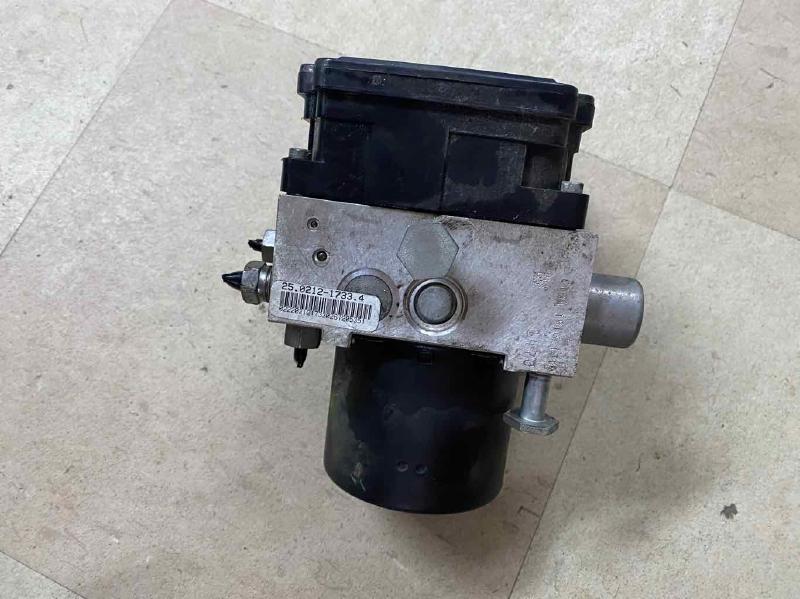 2011 Ford Expedition Lincoln Navigator ABS Pump OEM