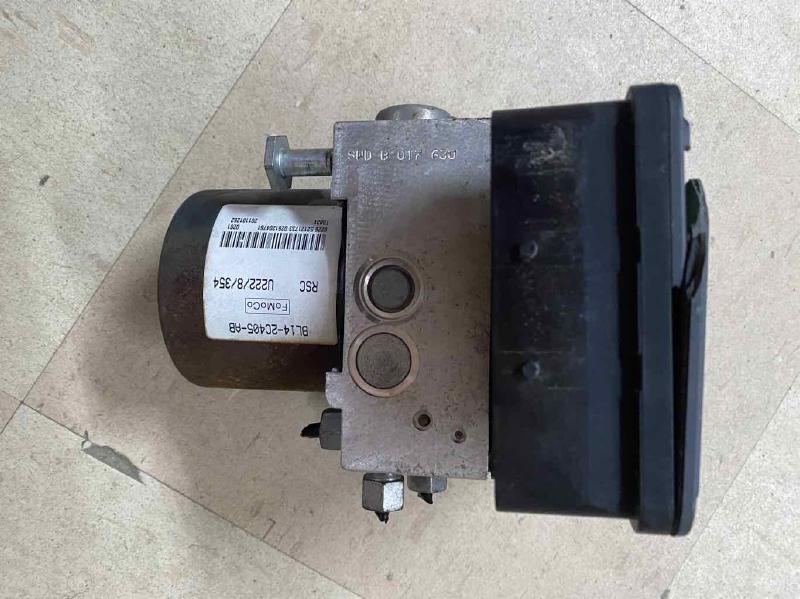 2011 Ford Expedition Lincoln Navigator ABS Pump OEM