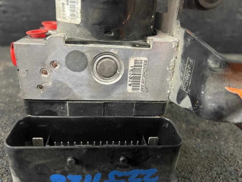 2012-2013 Mazda 3 ABS Anti-Lock Brake Pump Module Assembly OEM