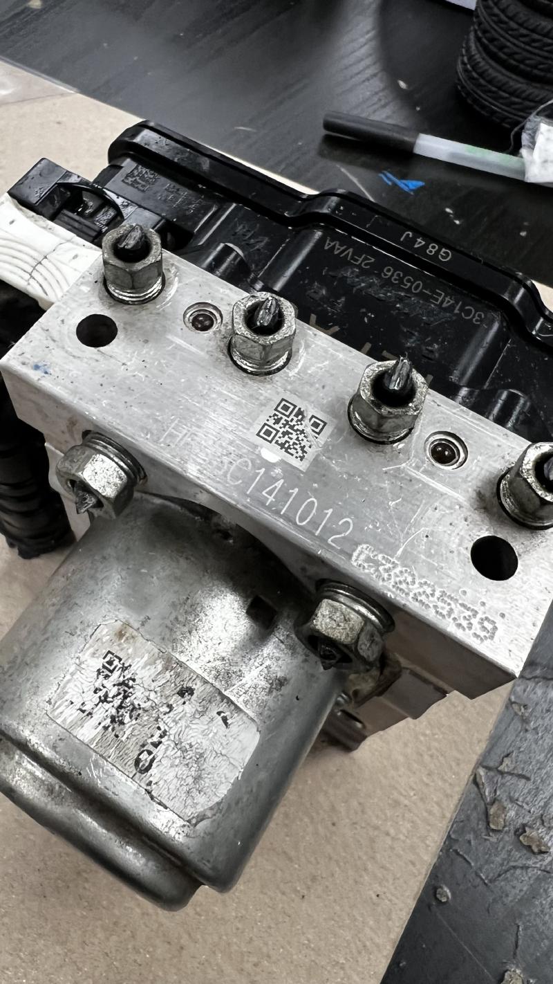 2013 Honda Accord ABS Anti-Lock Brake Pump Assembly OEM