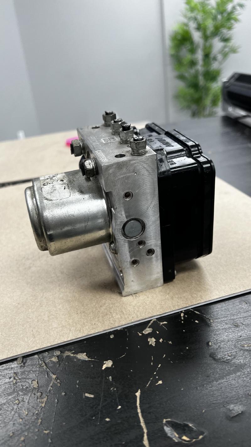 2013 Honda Accord ABS Anti-Lock Brake Pump Assembly OEM