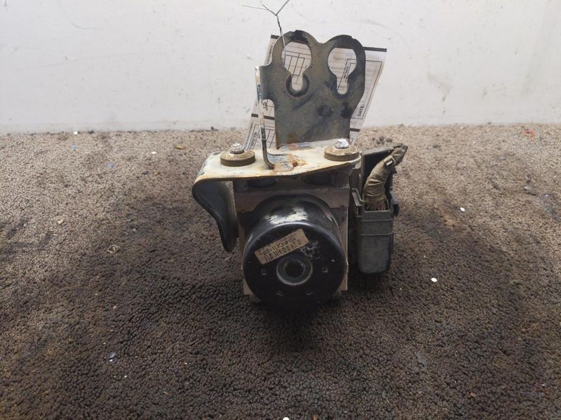 2014-2017 Jeep Compass Patriot ABS Anti-Lock Brake Pump Control Module Assembly