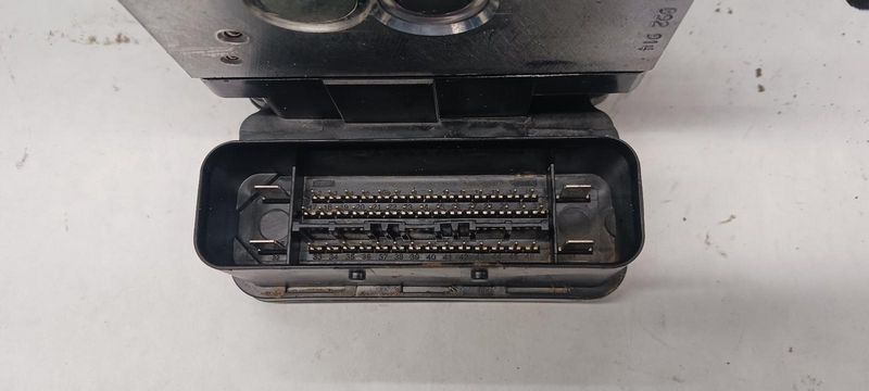 2015-2018 Jeep Wrangler 3.6L ABS Pump Module 68284715AB OEM