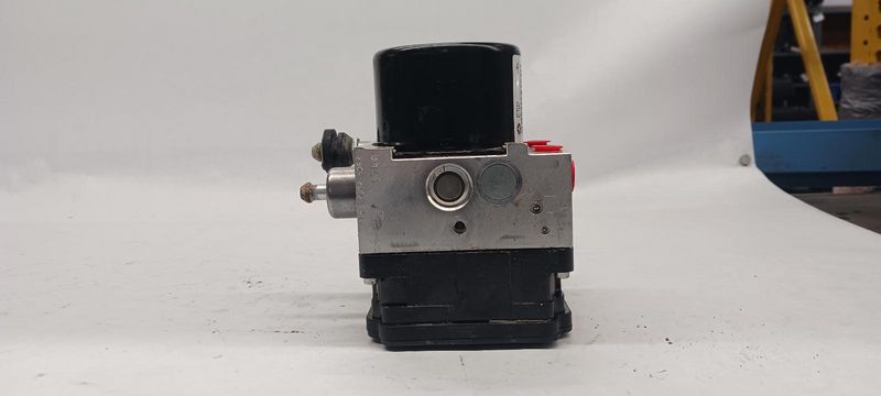 2015-2018 Jeep Wrangler 3.6L ABS Pump Module 68284715AB OEM