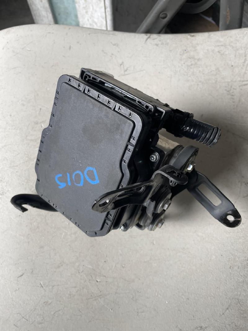 2016-2018 Honda HR-V ABS Anti-Lock Brake Pump Control Module Actuator Assembly US market, FWD, AT (CVT)