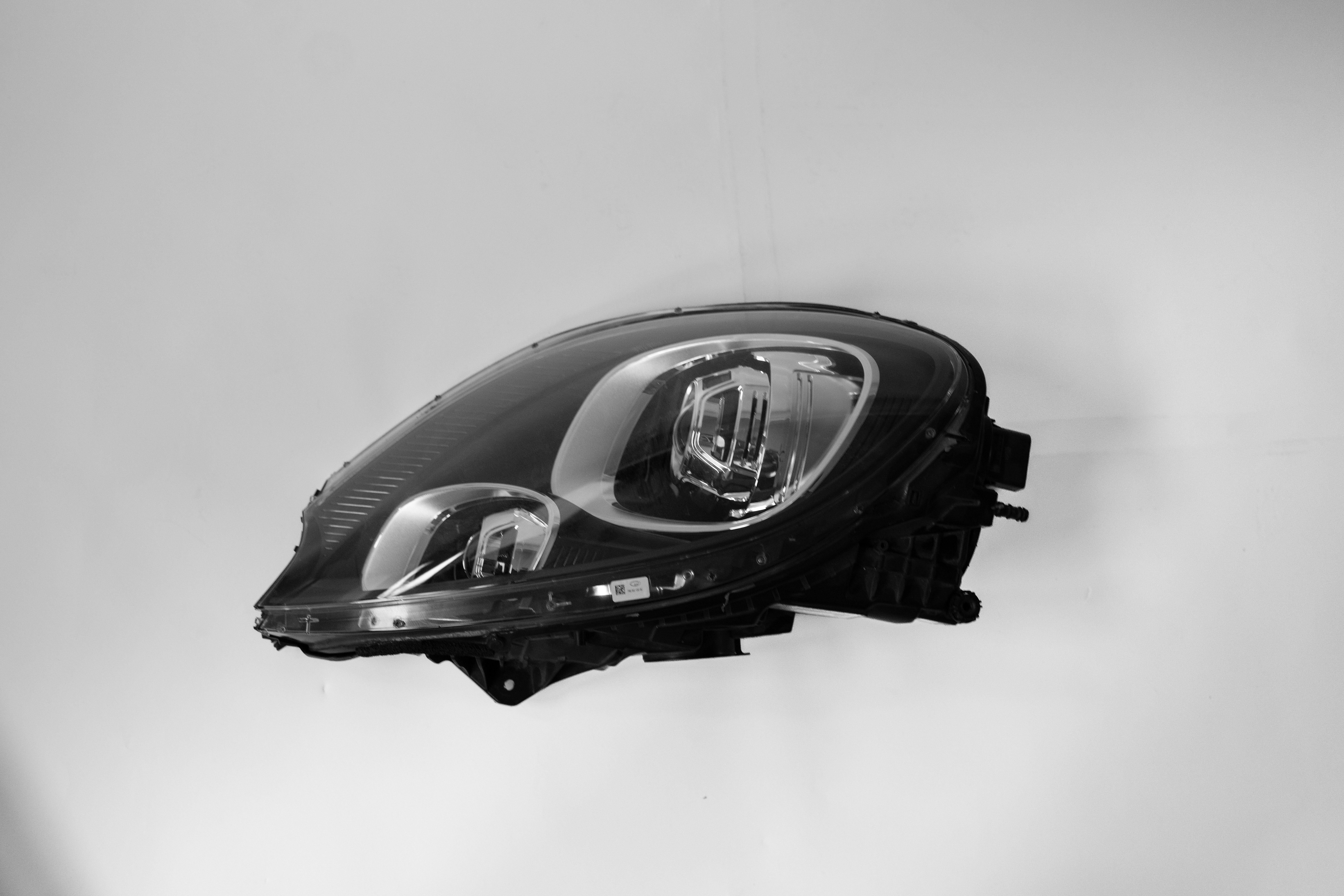 2015-2018 Porsche Macan Headlight RH Passenger Side Headlight Assembly