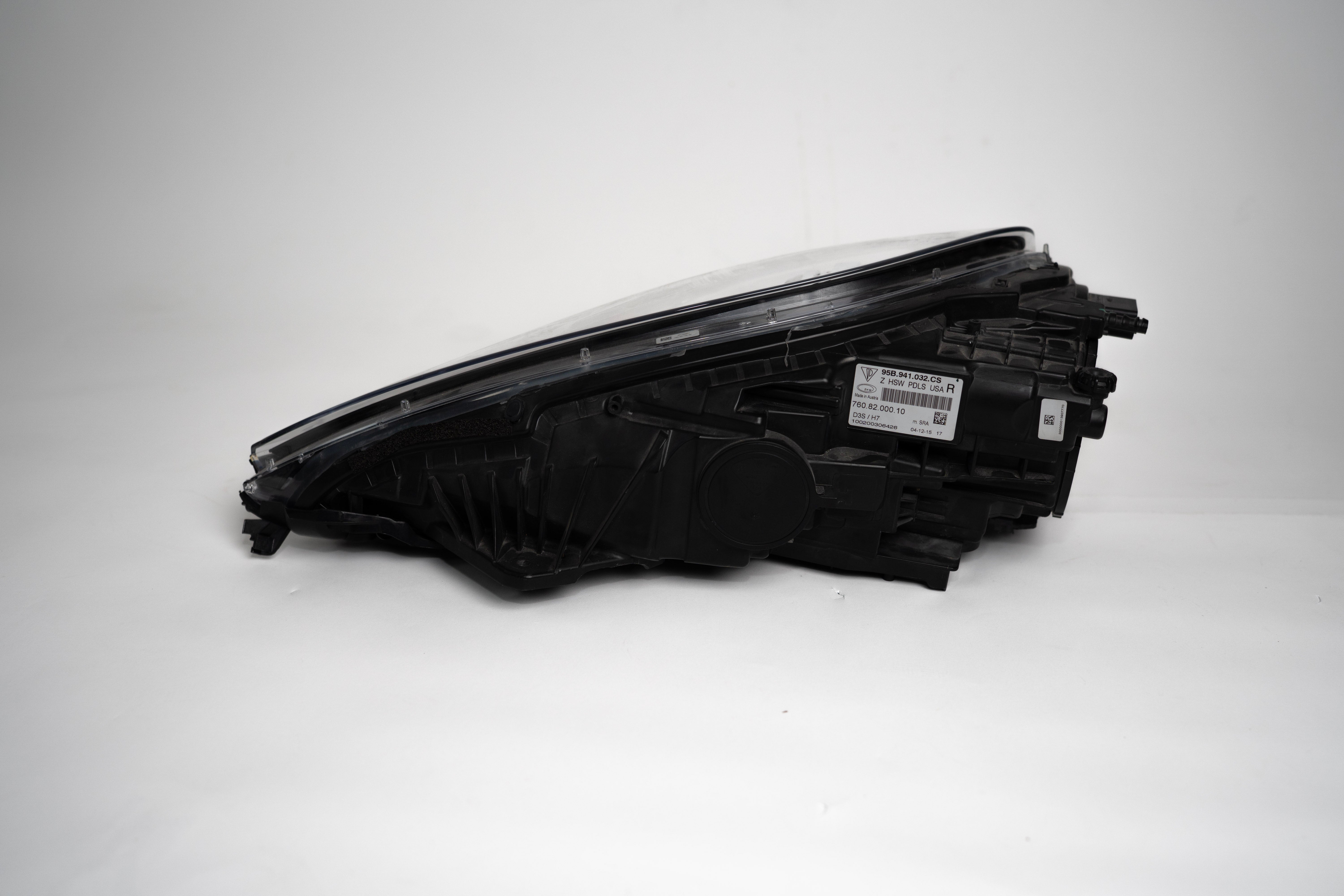 2015-2018 Porsche Macan Headlight RH Passenger Side Headlight Assembly