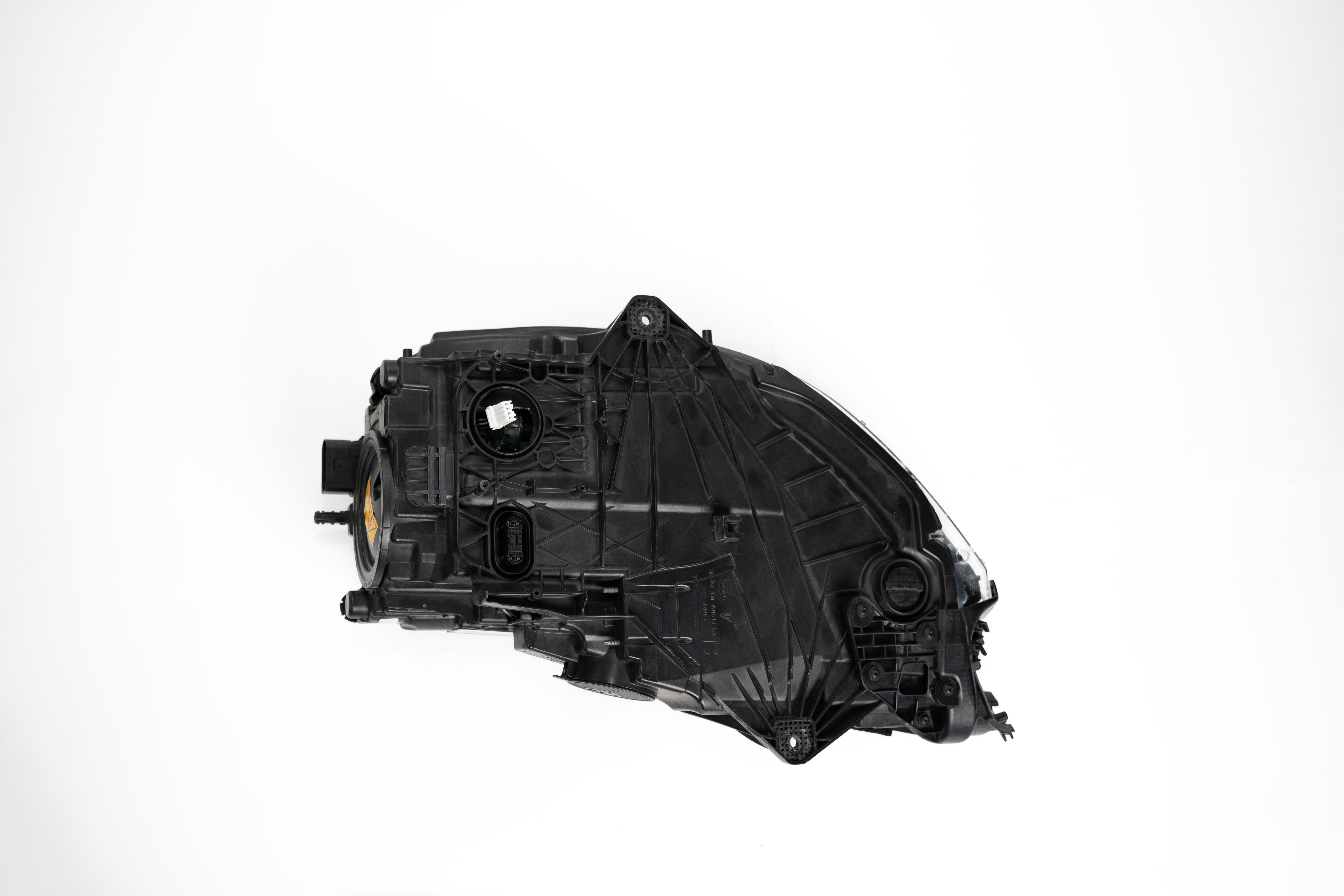 2015-2018 Porsche Macan Headlight RH Passenger Side Headlight Assembly